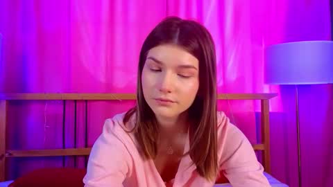 Vicki3 online show from March 2026 06:39:01 AM