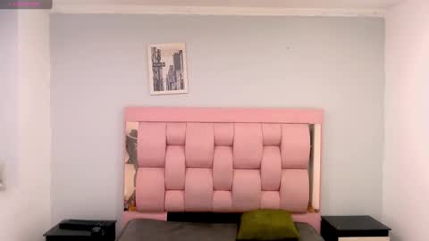 Snapshot of wiltom_ chatting on October 2025 10:58:02 PM Wiltom online show from October 2025 10:58:02 PM