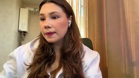 Snapshot of windycristelli chatting on December 2025 10:32:01 AM Sina online show from December 2025 10:32:01 AM