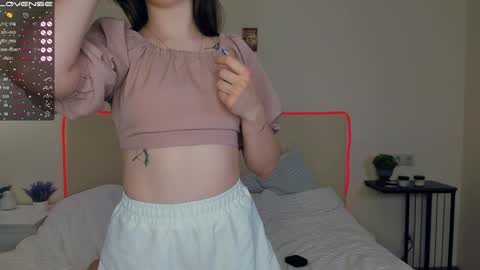 Snapshot of wine_on_lips chatting on January 2025 07:11:02 AM Amalia and Mia online show from January 2025 07:11:02 AM