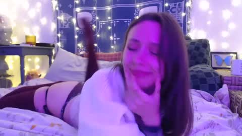 Snapshot of wingardiumleveveosa chatting on December 2024 02:53:01 AM Eevie online show from December 2024 02:53:01 AM