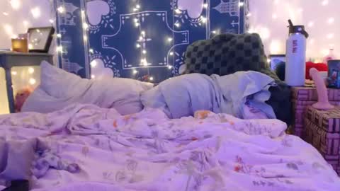 Snapshot of wingardiumleveveosa chatting on January 2025 05:22:02 AM Eevie online show from January 2025 05:22:02 AM