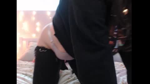 Snapshot of wingardiumleveveosa chatting on March 2025 10:41:02 PM Eevie online show from March 2025 10:41:02 PM