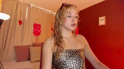 Wini Fer online show from February 2026 01:03:02 PM