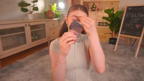 Lillian online show from May 2026 03:12:01 AM