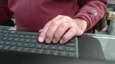 Snapshot of wisanonymousman chatting on November 2025 11:03:01 PM Wisa Randy online show from November 2025 11:03:01 PM