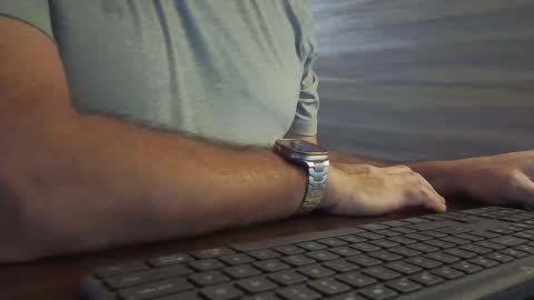 Snapshot of wisanonymousman chatting on November 2025 10:26:01 PM Wisa Randy online show from November 2025 10:26:01 PM