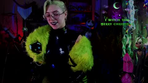 Snapshot of witch_fiona chatting on December 2024 08:23:02 PM Goddess of two strapons - Mr. long Don Mr. Pinky online show from December 2024 08:23:02 PM