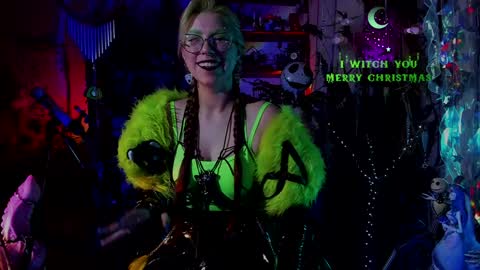 Snapshot of witch_fiona chatting on December 2024 08:14:02 PM Goddess of two strapons - Mr. long Don Mr. Pinky online show from December 2024 08:14:02 PM