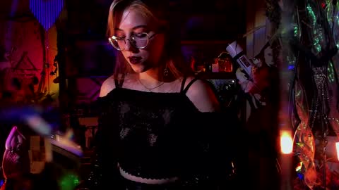 Snapshot of witch_fiona chatting on January 2025 08:10:02 PM Goddess of two strapons - Mr. long Don Mr. Pinky online show from January 2025 08:10:02 PM