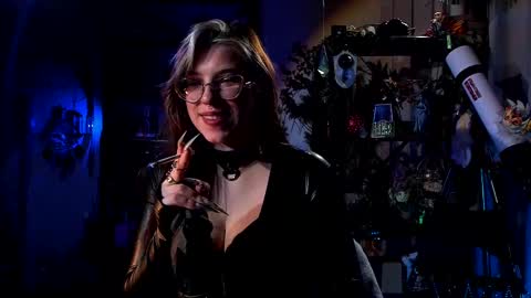 Snapshot of witch_fiona chatting on March 2025 08:05:01 PM Goddess of two strapons - Mr. long Don Mr. Pinky online show from March 2025 08:05:01 PM