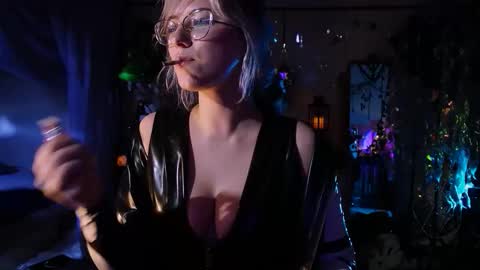 Snapshot of witch_fiona chatting on December 2025 11:23:02 PM Goddess of two strapons - Mr. long Don Mr. Pinky online show from December 2025 11:23:02 PM