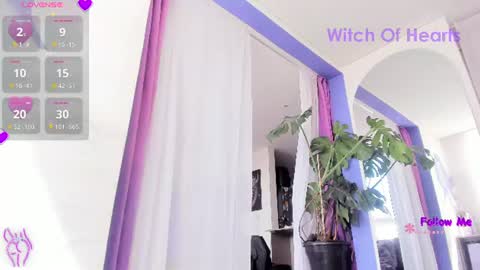     Luna Violeta  A r t i s t  online show from June 2026 07:19:01 PM