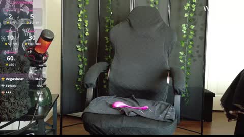 Amanda online show from January 2025 06:48:01 PM