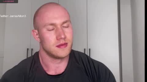 Wlademar online show from March 2026 04:29:01 AM