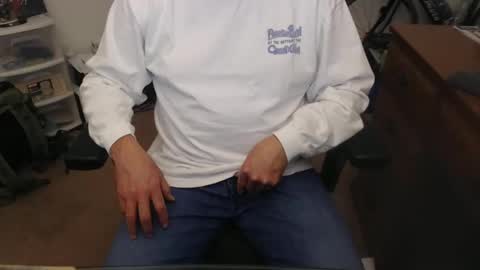 Snapshot of wolfie0717 chatting on December 2024 07:59:02 AM wolfie0717 online show from December 2024 07:59:02 AM