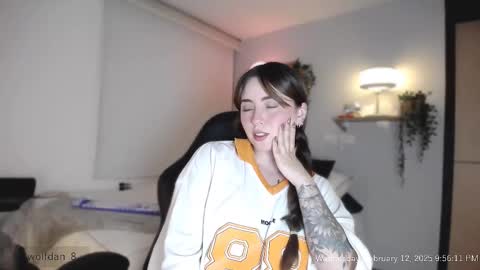 Snapshot of wolfsfoster chatting on February 2025 02:56:01 AM online show from February 2025 02:56:01 AM