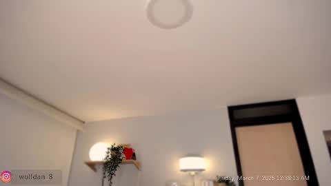 Snapshot of wolfsfoster chatting on March 2025 05:51:01 AM online show from March 2025 05:51:01 AM