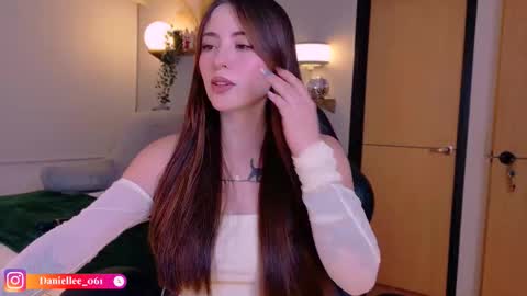 Snapshot of wolfsfoster chatting on February 2026 03:32:02 AM online show from February 2026 03:32:02 AM