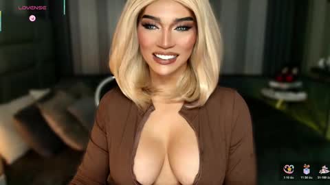 Snapshot of womanofyourdesire_ts chatting on December 2025 12:26:02 AM Julia online show from December 2025 12:26:02 AM