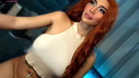 Snapshot of womanofyourdesire_ts chatting on February 2026 03:24:02 AM Julia online show from February 2026 03:24:02 AM