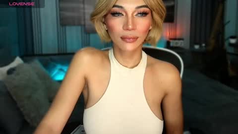 Snapshot of womanofyourdesire_ts chatting on March 2026 06:07:02 AM Julia online show from March 2026 06:07:02 AM