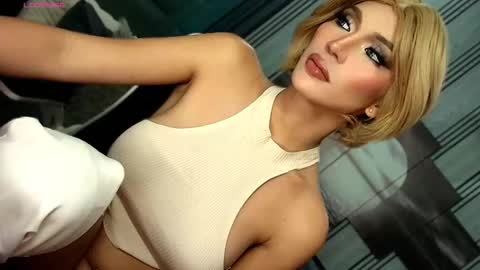 Snapshot of womanofyourdesire_ts chatting on March 2026 06:45:02 PM Julia online show from March 2026 06:45:02 PM