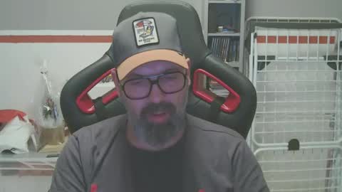 Snapshot of womenizzeer chatting on December 2024 03:44:02 PM Adam online show from December 2024 03:44:02 PM