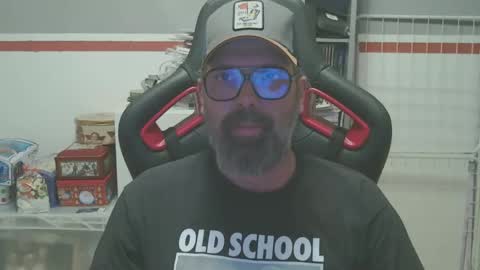 Snapshot of womenizzeer chatting on January 2025 05:09:02 PM Adam online show from January 2025 05:09:02 PM