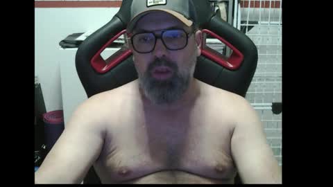 Snapshot of womenizzeer chatting on November 2025 12:34:02 AM Adam online show from November 2025 12:34:02 AM