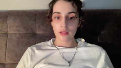 Snapshot of wonderland_stia chatting on September 2025 01:24:02 PM Stia online show from September 2025 01:24:02 PM