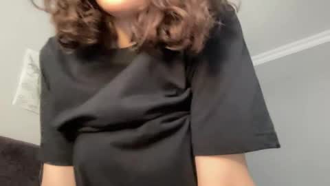 Snapshot of wonderland_stia chatting on September 2025 09:33:01 AM Stia online show from September 2025 09:33:01 AM