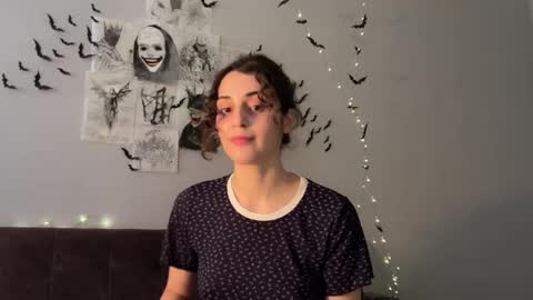 Snapshot of wonderland_stia chatting on October 2025 05:42:02 AM Stia online show from October 2025 05:42:02 AM