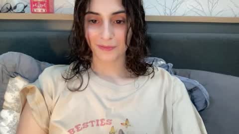 Snapshot of wonderland_stia chatting on December 2025 01:42:01 PM Stia online show from December 2025 01:42:01 PM