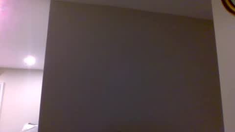 woodeee77 online show from November 2025 10:12:01 PM