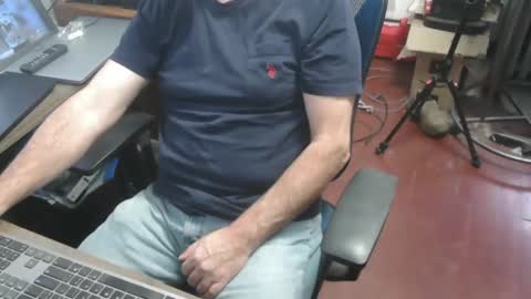 woodworker6473 online show from January 2026 01:26:02 PM