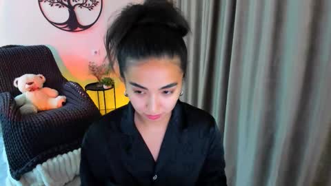 Snapshot of worldofkim chatting on November 2025 01:33:02 PM dudetta Kim online show from November 2025 01:33:02 PM