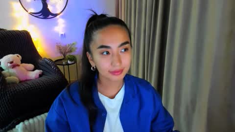 Snapshot of worldofkim chatting on November 2025 01:46:02 PM dudetta Kim online show from November 2025 01:46:02 PM