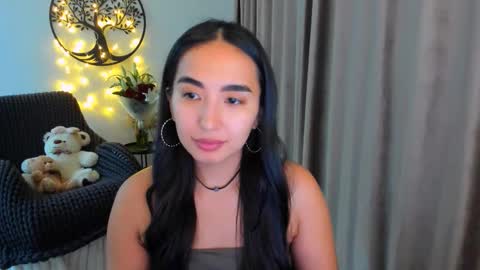 Snapshot of worldofkim chatting on February 2026 05:42:02 PM dudetta Kim online show from February 2026 05:42:02 PM