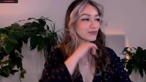 Snapshot of worldsbaby chatting on September 2025 08:13:02 AM worldsbaby online show from September 2025 08:13:02 AM