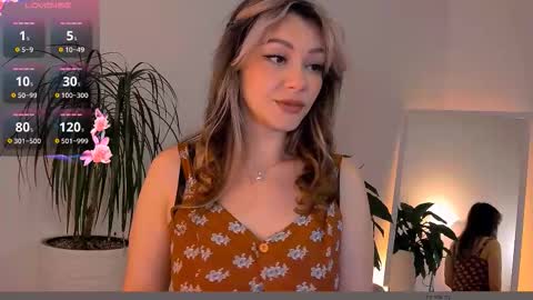 Snapshot of worldsbaby chatting on October 2025 04:44:01 AM worldsbaby online show from October 2025 04:44:01 AM