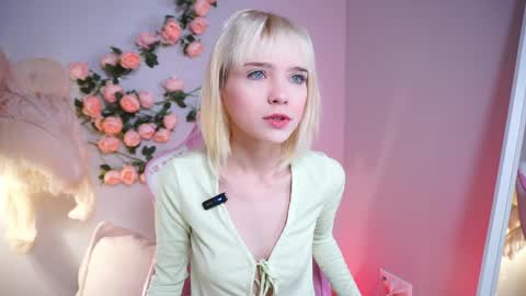 wow_angel online show from May 2026 05:48:02 AM