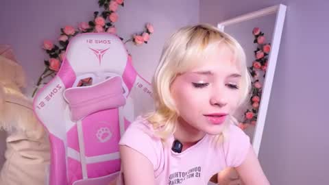 wow_angel online show from July 2026 07:28:02 AM