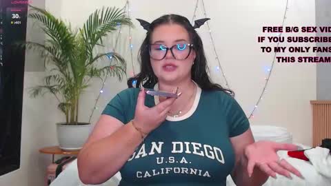 Snapshot of wow_its_kaitlyn chatting on September 2025 09:03:01 AM Kaitlyn xx online show from September 2025 09:03:01 AM