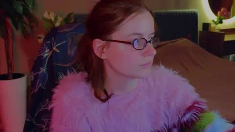 Rebecy online show from November 2025 02:17:01 PM