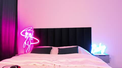 Snapshot of wowlovie666 chatting on December 2024 05:18:02 AM Emi online show from December 2024 05:18:02 AM