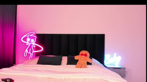 Snapshot of wowlovie666 chatting on January 2025 04:04:01 AM Emi online show from January 2025 04:04:01 AM