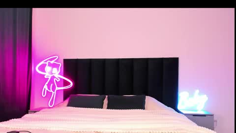 Snapshot of wowlovie666 chatting on March 2025 06:58:01 AM Emi online show from March 2025 06:58:01 AM