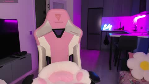 Snapshot of wowlovie666 chatting on September 2025 08:08:01 PM Emi online show from September 2025 08:08:01 PM