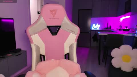 Snapshot of wowlovie666 chatting on October 2025 04:04:02 PM Emi online show from October 2025 04:04:02 PM